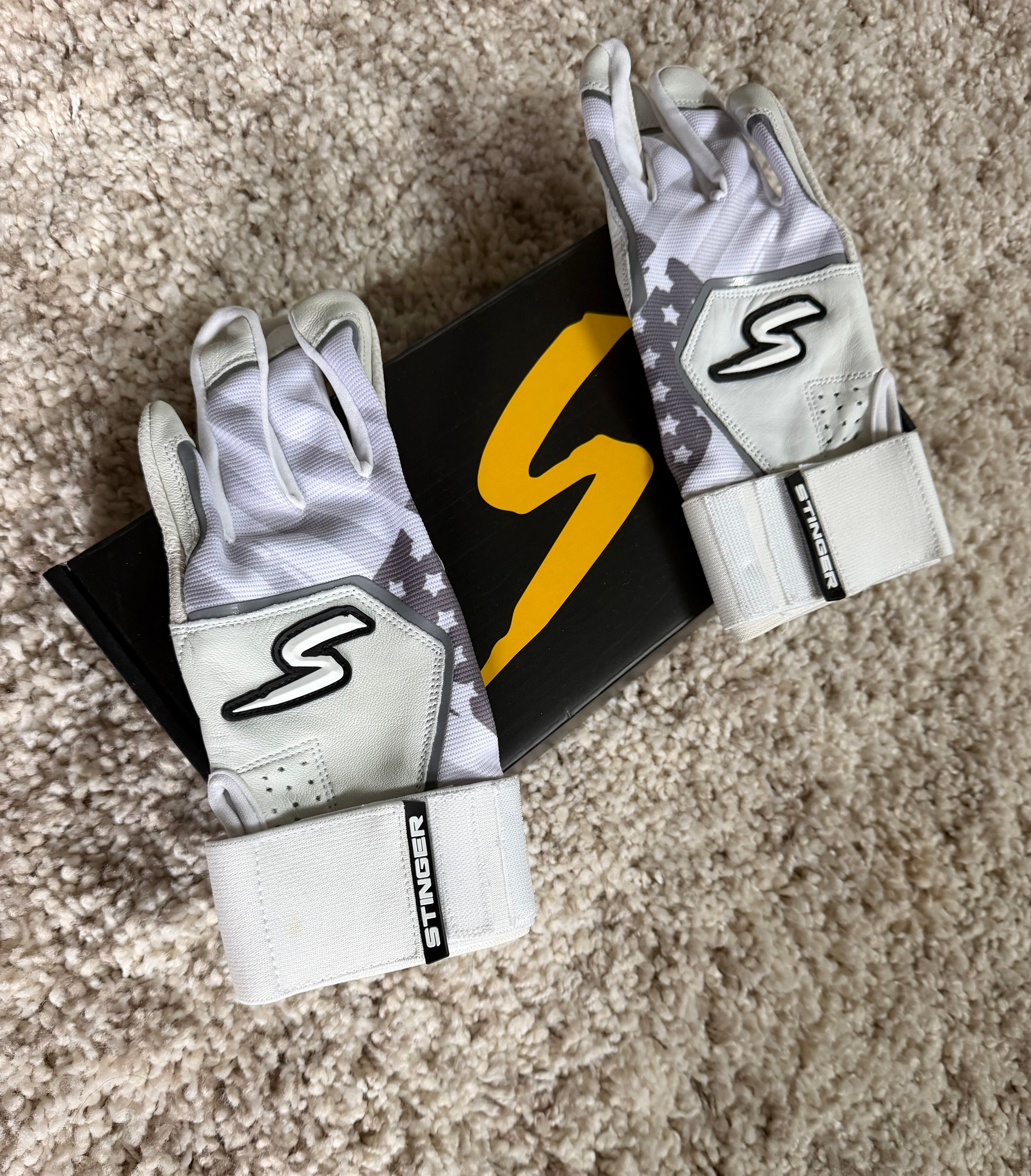 Stinger Batting Gloves - Long Cuff | XL (BRAND NEW)